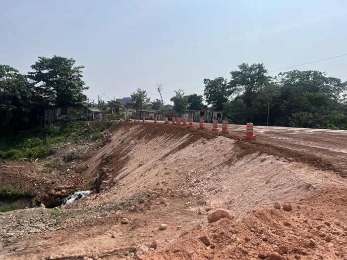 As obras seguem em andamento na área da barragem Santa Bárbara