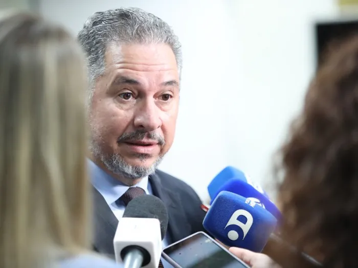 Deputado Gilson de Souza (PL) cobra urgência em projeto para evitar tragédias com traves de futebol