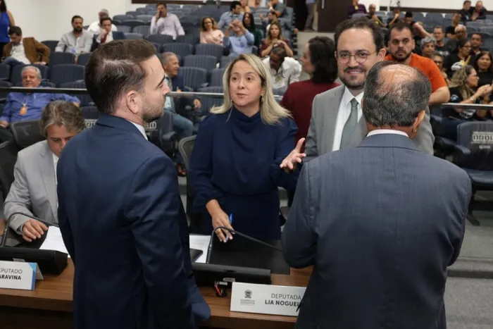 Sessões são abertas ao público e à imprensa e transmitidas pelos canais oficiais