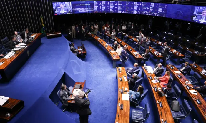 Senado aprova aumento de limite e perdão de dívida para MEIs
