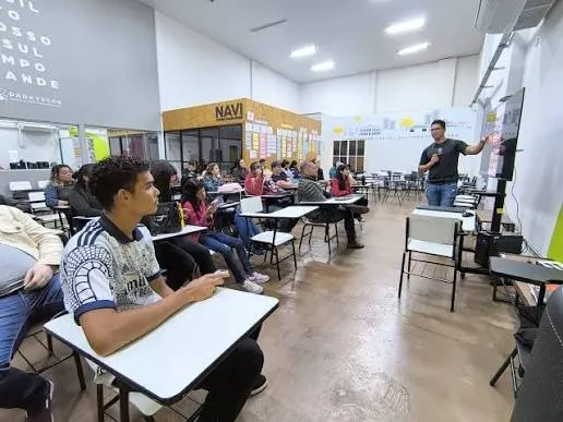 Sejuv promove curso sobre marketing digital e inteligência artificial