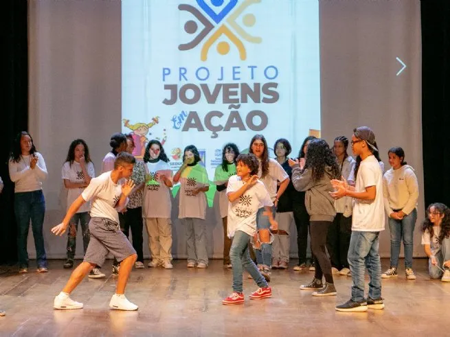 Estudantes da EM Luiza Helena de Barros avançam para a segunda fase do Prêmio Criativos 2026