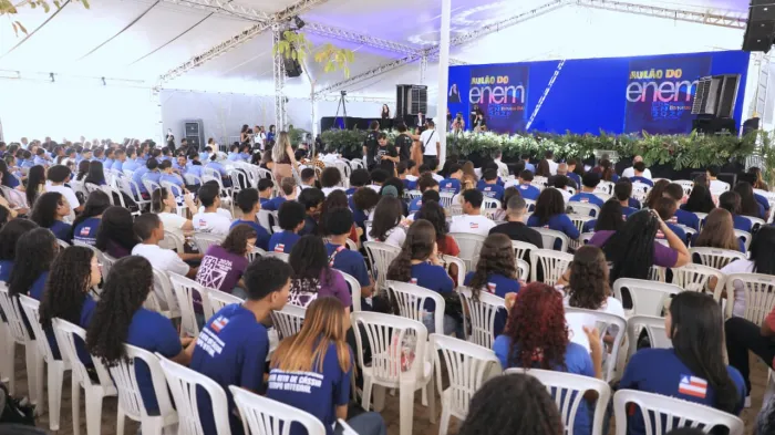 TV Conexões transmitirá ao vivo o Aulão do ENEM promovido pela SEC e MEC, nesta sexta-feira (16), em Teixeira de Freitas