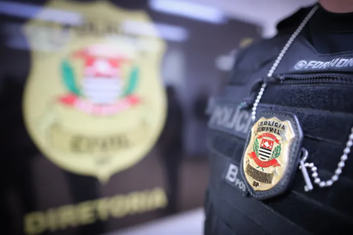 Polícia de SP prende analista financeira suspeita de desviar quase R$ 2 milhões de banco na Avenida Paulista