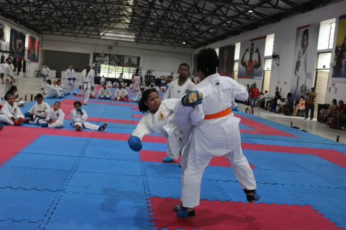 Sudesb promove aulão de artes marciais em alusão ao Outubro Rosa nesta sexta-feira (16)