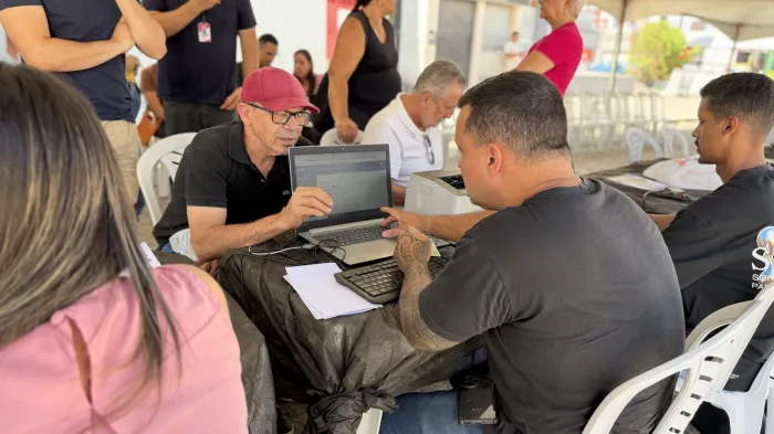 Caravana do Cuidar leva serviços gratuitos aos Bancários e celebra o cuidado com a pessoa idosa