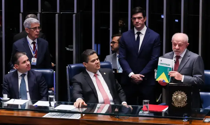 Congresso promulga emenda de aposentadoria especial de agente de saúde
