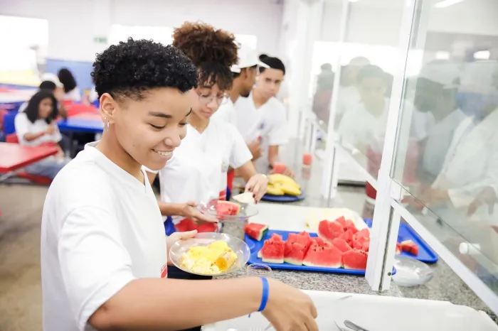 SEC serve 1,5 milhão de refeições por dia e reforça segurança alimentar e nutricional dos estudantes da rede estadual