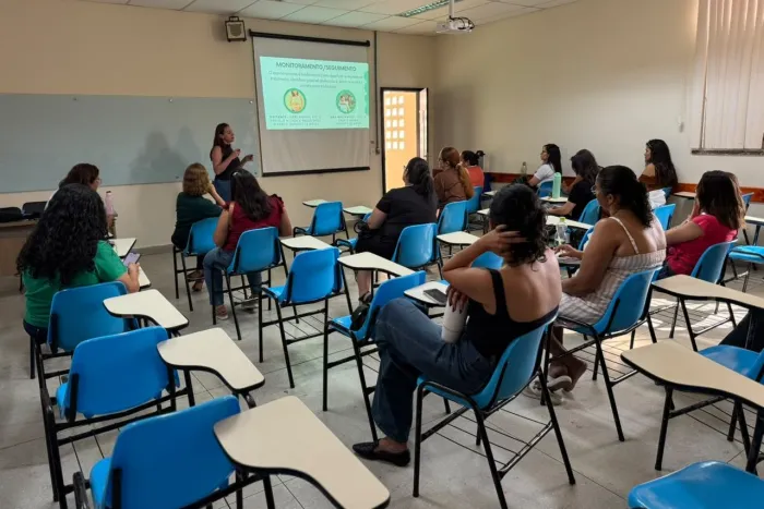 Outubro Verde: profissionais da Atenção Básica de Vitória da Conquista participam de capacitação sobre o combate à sífilis