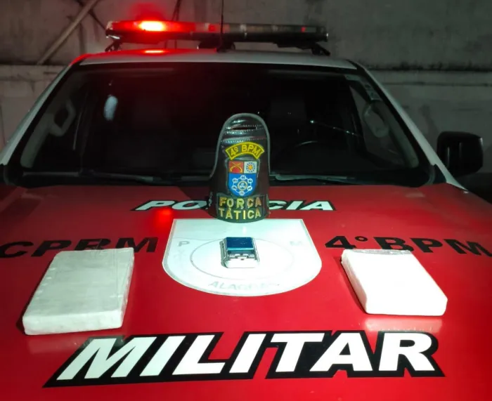 PM apreende 1,8 kg de cocaína em Maceió e revólver após disparos em Maravilha