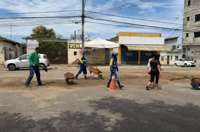 Mutirões de limpeza atendem quatro bairros de Vitória da Conquista nesta semana