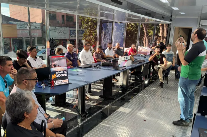 Carreta da Inovação leva ações de tecnologia para Tomazina e Matelândia nesta semana