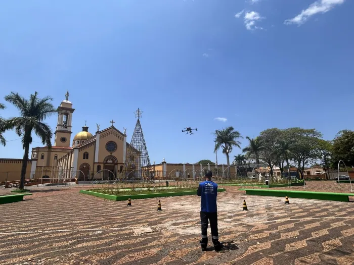 Maior operação de drones de Minas mapeia focos do Aedes aegypti em Uberaba antes do período chuvoso