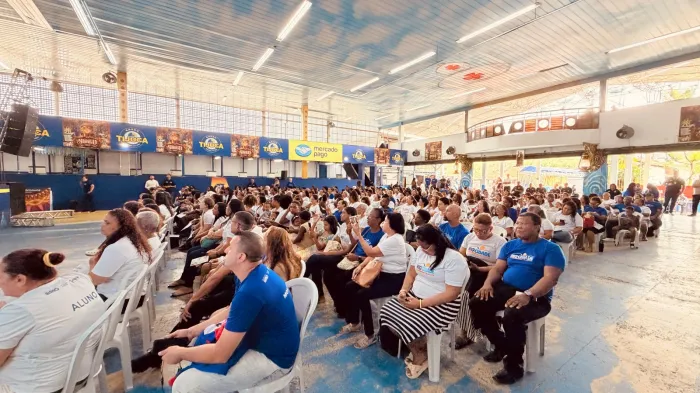Rio Cidade Criativa forma 1.400 alunos em cerimônia na Unidos da Tijuca