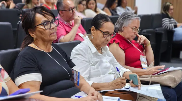Programação abordou prevenção de quedas, saúde mental, alimentação e nutrição, direitos da pessoa idosa e enfrentamento à violência / Foto: Nucom