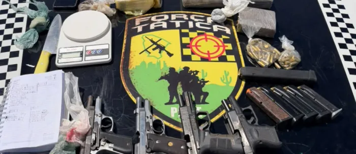Polícia Militar captura homem em flagrante com quatro pistolas e dois quilos de drogas em Tianguá