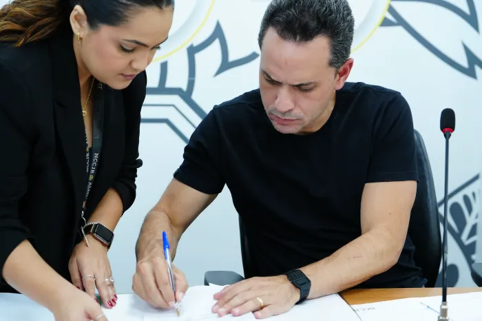CCJR derruba veto ao projeto de Diego Guimarães que proíbe Energisa de protestar contas de luz antes de 90 dias