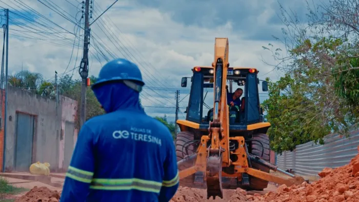 Obras de esgotamento sanitário chegam a oito bairros de Teresina nesta semana; confira cronograma