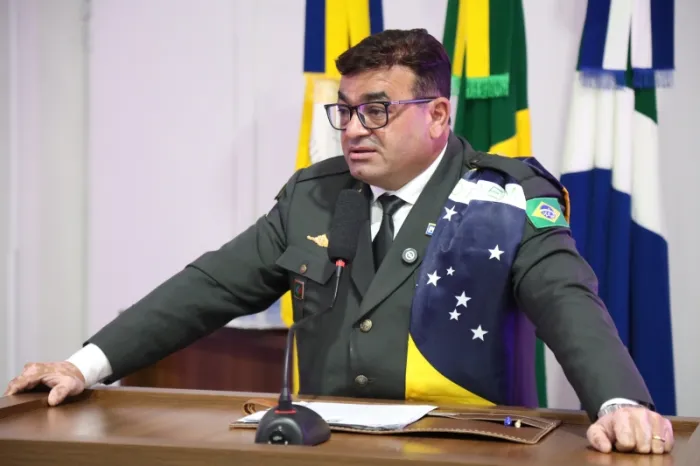 Vereador Sargento Prates em Sessão Ordinária da Câmara de Dourados na última segunda-feira (Foto: F. Grott/CMD)