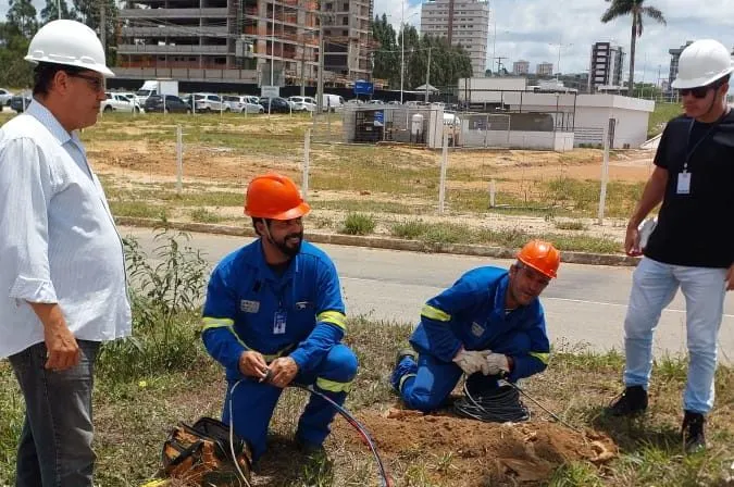 Prefeitura repõe 1.800 metros de cabos furtados perto do Boulevard Shopping