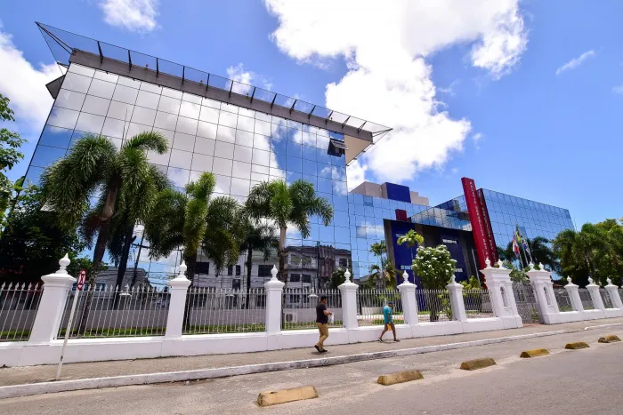Governo de Alagoas confirma pagamento dos servidores para 27 de outubro