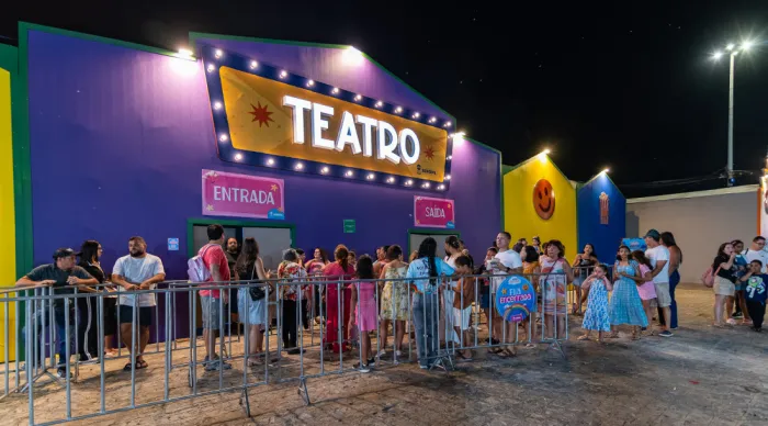 Vila da Criança reúne espetáculos teatrais, cinema e atrações recreativas na Orla da Atalaia