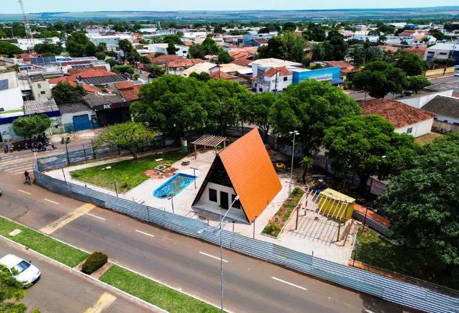 NOVO ESPAÇO TOMANDO FORMA: Revitalização da Praça do Chalé entra na reta final!