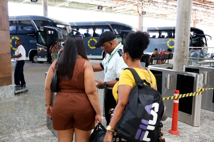 Operação Vai e Vota garante direito ao transporte e registra mais de 46 mil passagens emitidas na Bahia