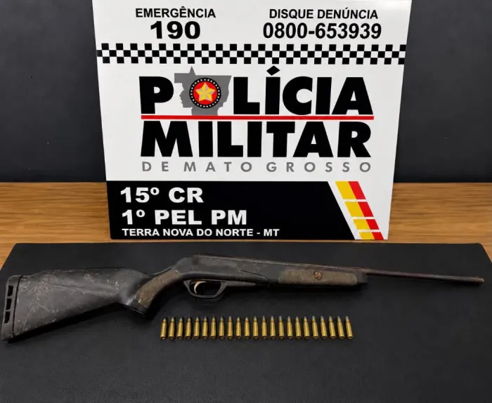 Polícia Militar prende homem por violência doméstica e apreende arma de fogo em residência