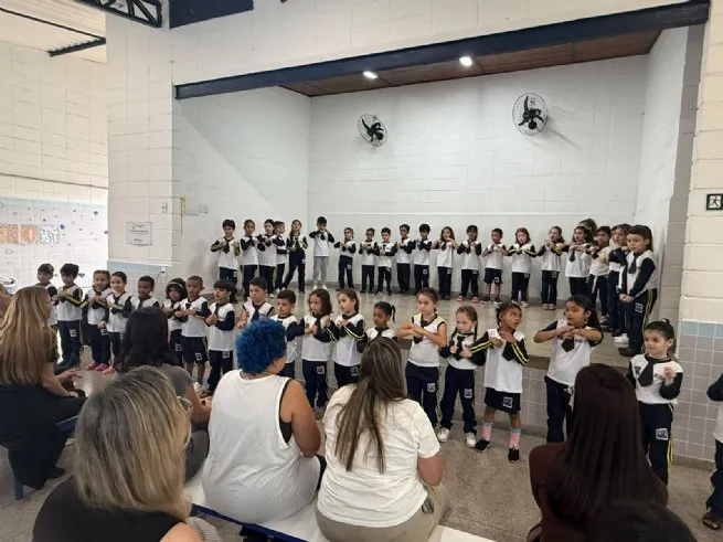 São Sebastião cria primeiro coral de Libras da Educação Infantil e marca avanço histórico na inclusão