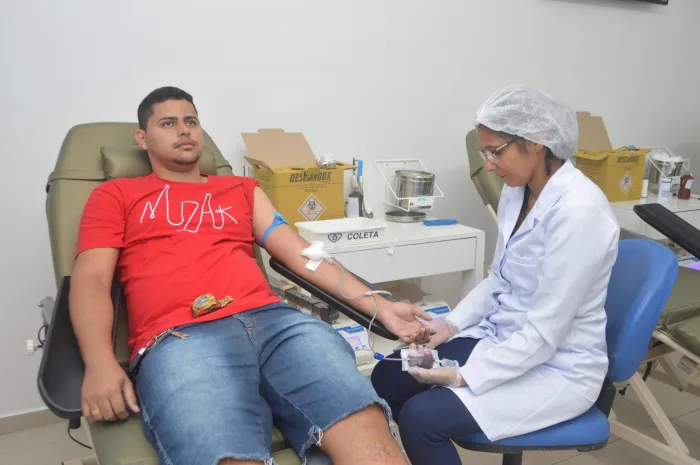 Para doar sangue, o voluntário deve estar bem de saúde e ter idade entre 16 e 69 anos - Carla Cleto