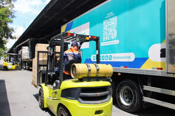 Defesa Civil orienta a população a evitar áreas alagadas e nunca atravessar ruas inundadas ou trechos com correnteza, a pé ou de veículo. Foto: Divulgação/Governo de São Paulo.
