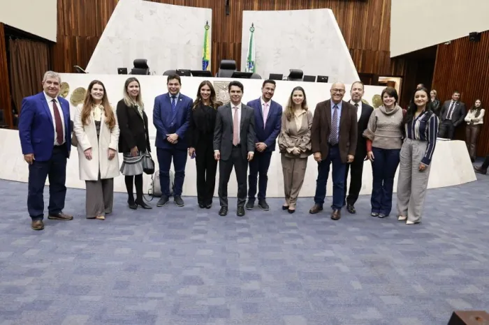 Comissão da Mulher Advogada da OAB-Paraná acompanhou apreciação da proposta - Foto: Valdir Amaral/Alep