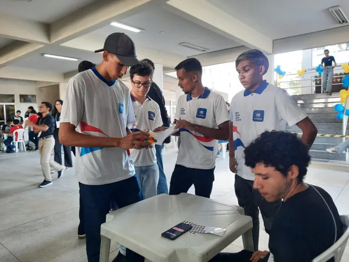 Foram 16 medalhas de bronze e 25 menções honrosas na competição - Cortesia