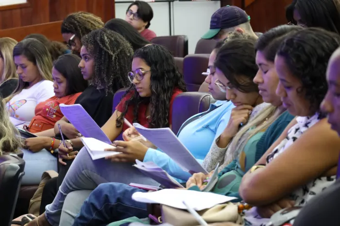 Prefeitura de Petrolina promove aulão solidário para o ENEM e oferece apoio psicológico a estudantes