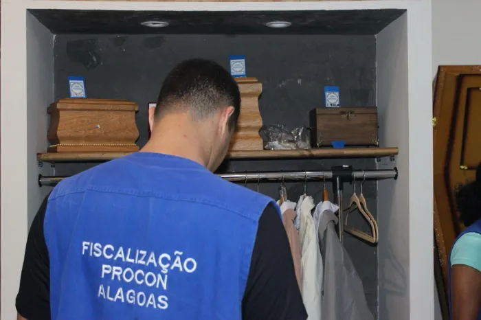Procon Alagoas divulga pesquisa de preços para o Dia de Finados