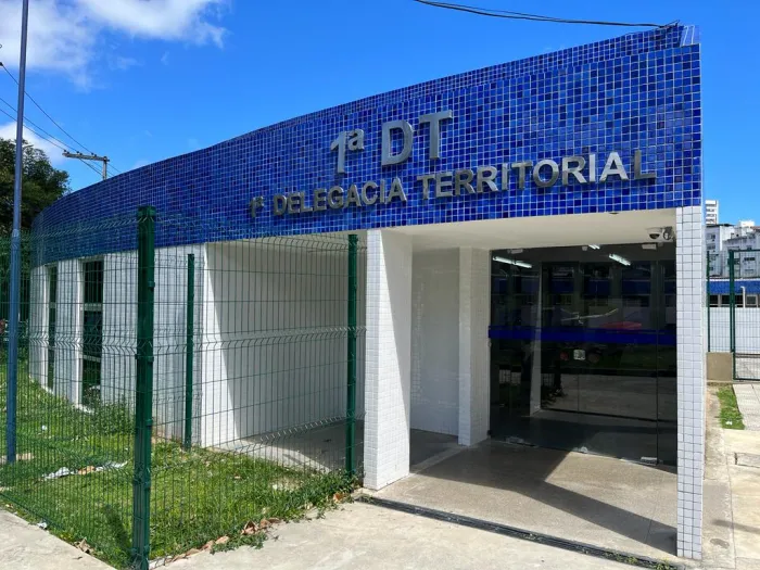 Mandado de prisão foi cumprido enquanto o homem registrava um boletim de ocorrência na Delegacia dos Barris - 27/10/2026 - Fonte/Crédito: ASCOM PCBA