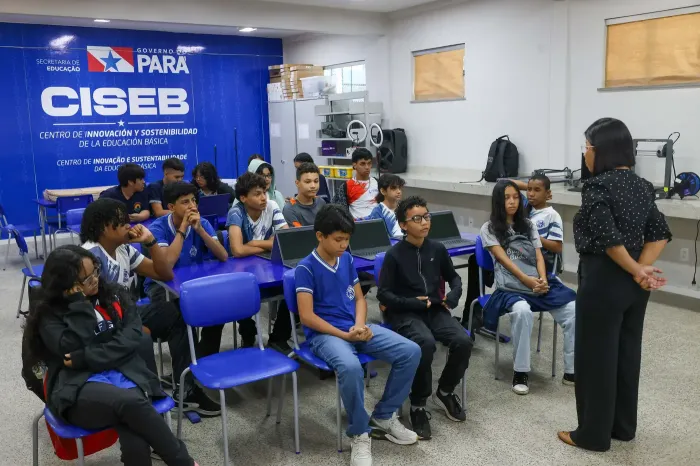 Seduc lança edital de processo seletivo para professores nos Centros de Inovação e Tecnologia