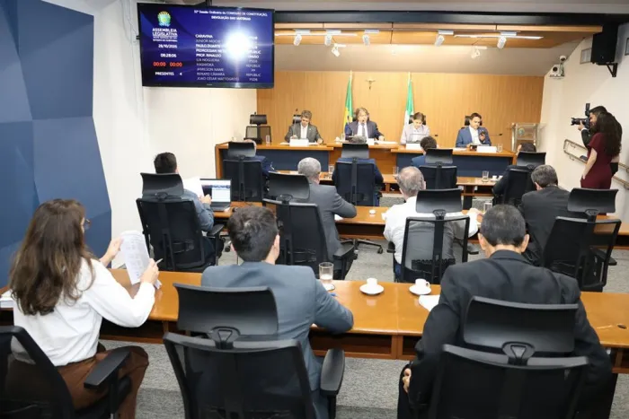 Reuniões da CCJR acontecem no Plenarinho Nelito Câmara