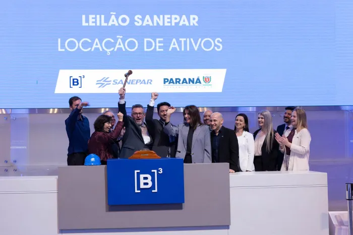 Leilão define consórcio para implantação de sistema de abastecimento integrado da Sanepar no Norte