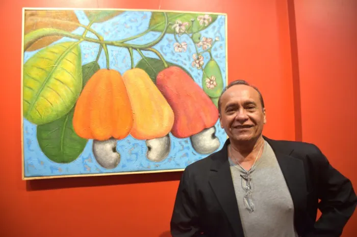 João Ewerton revisitou diversas fases de sua trajetória na pintura