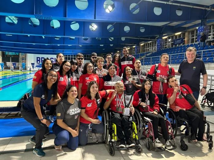 Time PG de natação PCD conquista 3º lugar geral no PARESP 2026
