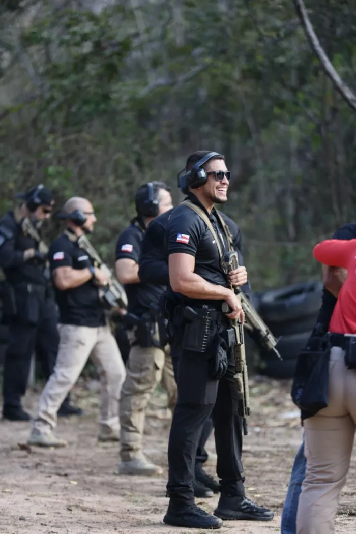 Sétima turma da capacitação no manuseio de fuzis capacita agentes do DEIC