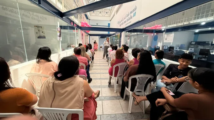 Outubro Rosa: roda de conversa no CMAC reforça importância da prevenção e do autocuidado