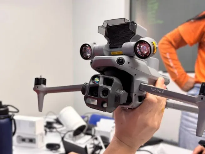 Defesa Civil de São Sebastião recebe drone de alta tecnologia para aprimorar buscas, resgates e monitoramento