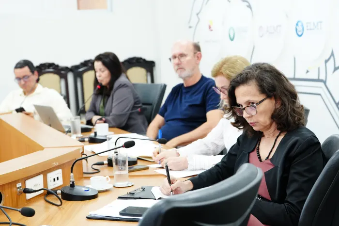 CFAEO debate crescimento das despesas durante apresentação das metas fiscais de 2026