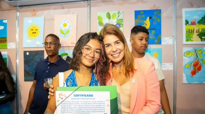 Vila da Criança celebra artistas do projeto Inclusão pela Arte e amplia visibilidade das obras com parceria do Banese