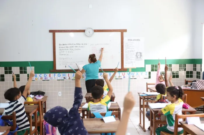 Governo do Acre prevê aumento de R$ 142 milhões no orçamento da Educação para 2027