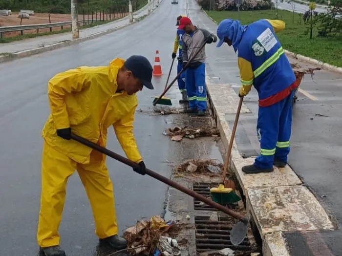 Defesa Civil monitora impactos das chuvas e equipes intensificam ações preventivas em Vitória da Conquista