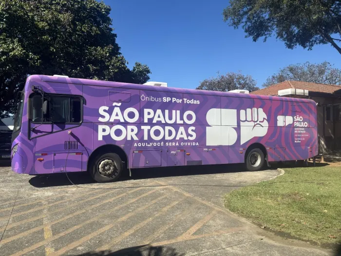 Ônibus SP Por Todas leva atendimento gratuito e orientação sobre direitos das mulheres a Vargem Grande Paulista